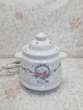 Robeson 2420 Electric Potpourri Simmer Pot Wax Warmer Floral Taiwan